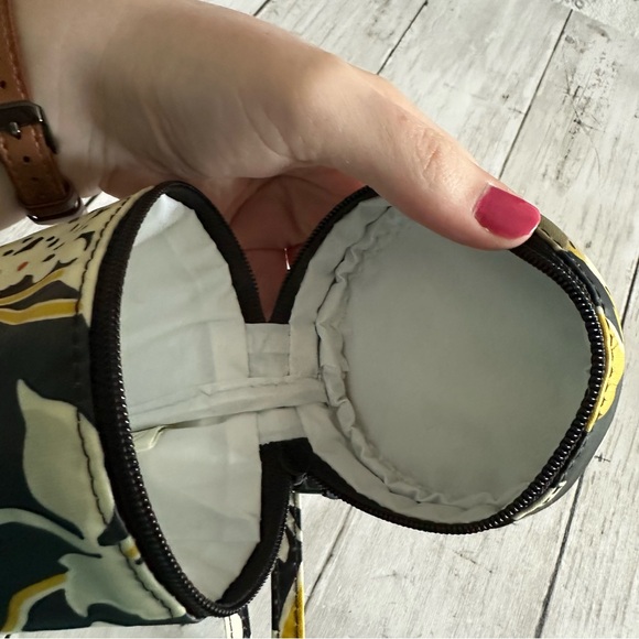 PREOWNED VERA BRADLEY WATER BOTTLE HOLDER ZIP TOP BLACK YELLOW FLORAL - Picture 5 of 5